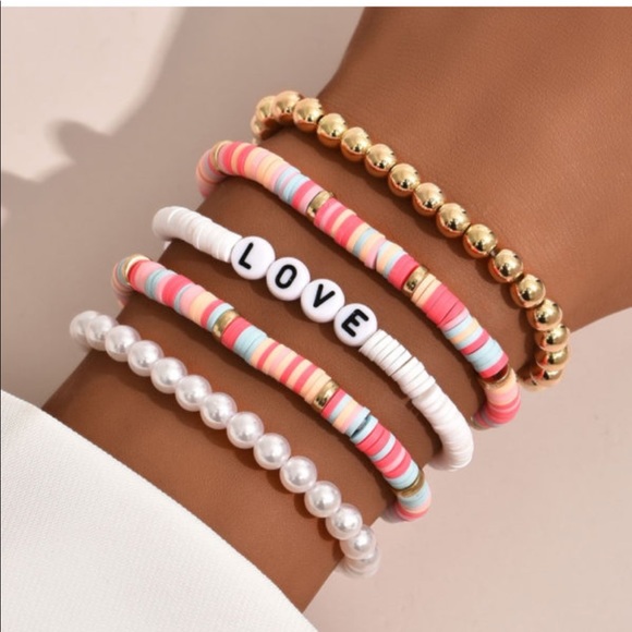 OMG CUTE SUMMERY BRACELETS!send me a message for purchasing or more information - Picture 5 of 7